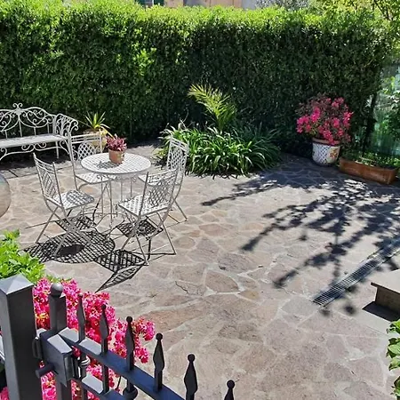 Il Giardino In Citta Nocleg ze śniadaniem La Spezia