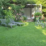 Il Giardino In Citta Bed and Breakfast 3*