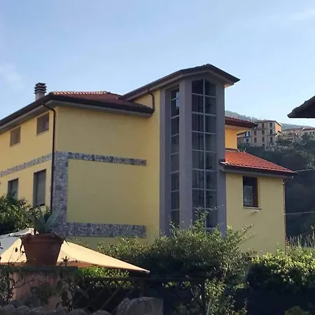 Oda ve Kahvaltı Il Giardino In Citta La Spezia