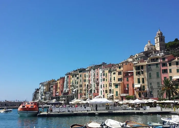 Il Giardino In Citta فندق مبيت وإفطار لا سبيتسْيا