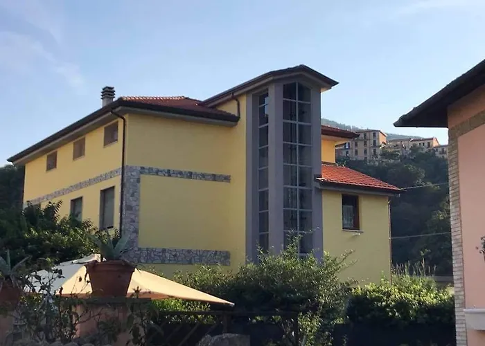 فندق مبيت وإفطار Il Giardino In Citta لا سبيتسْيا