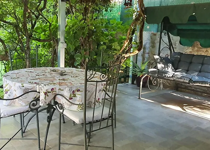 Il Giardino In Citta ベッド・アンド・ブレックファスト ラ・スペツィア