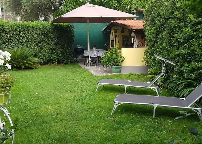 Il Giardino In Citta فندق مبيت وإفطار لا سبيتسْيا